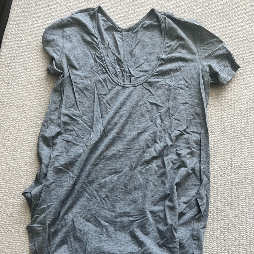 Lululemon Athletica Gray Relaxed Short Sleeve T-Shirt